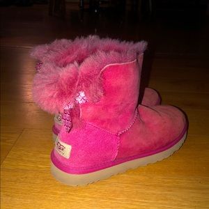Used Pink Bailey Bow UGG’s